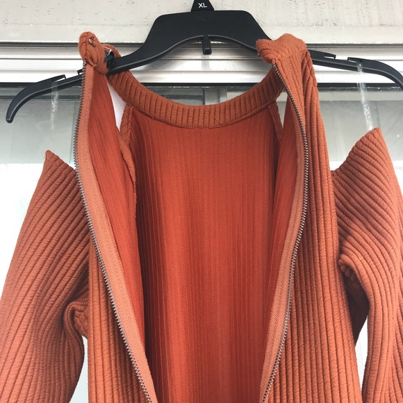 Fall-ready 🍂 Rust Open Cold shoulder Mini Textured dress L - Picture 6 of 8